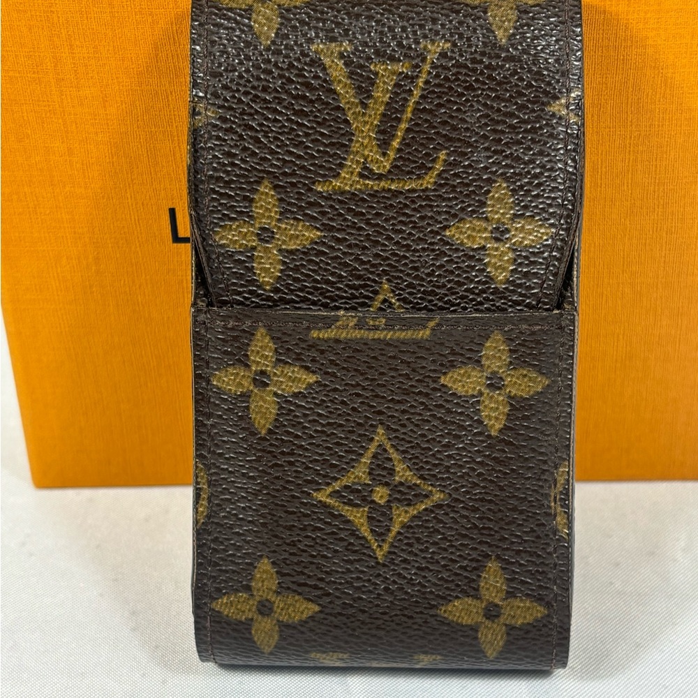 Louis Vuitton Etui Momogram Case - Picture 2 of 14